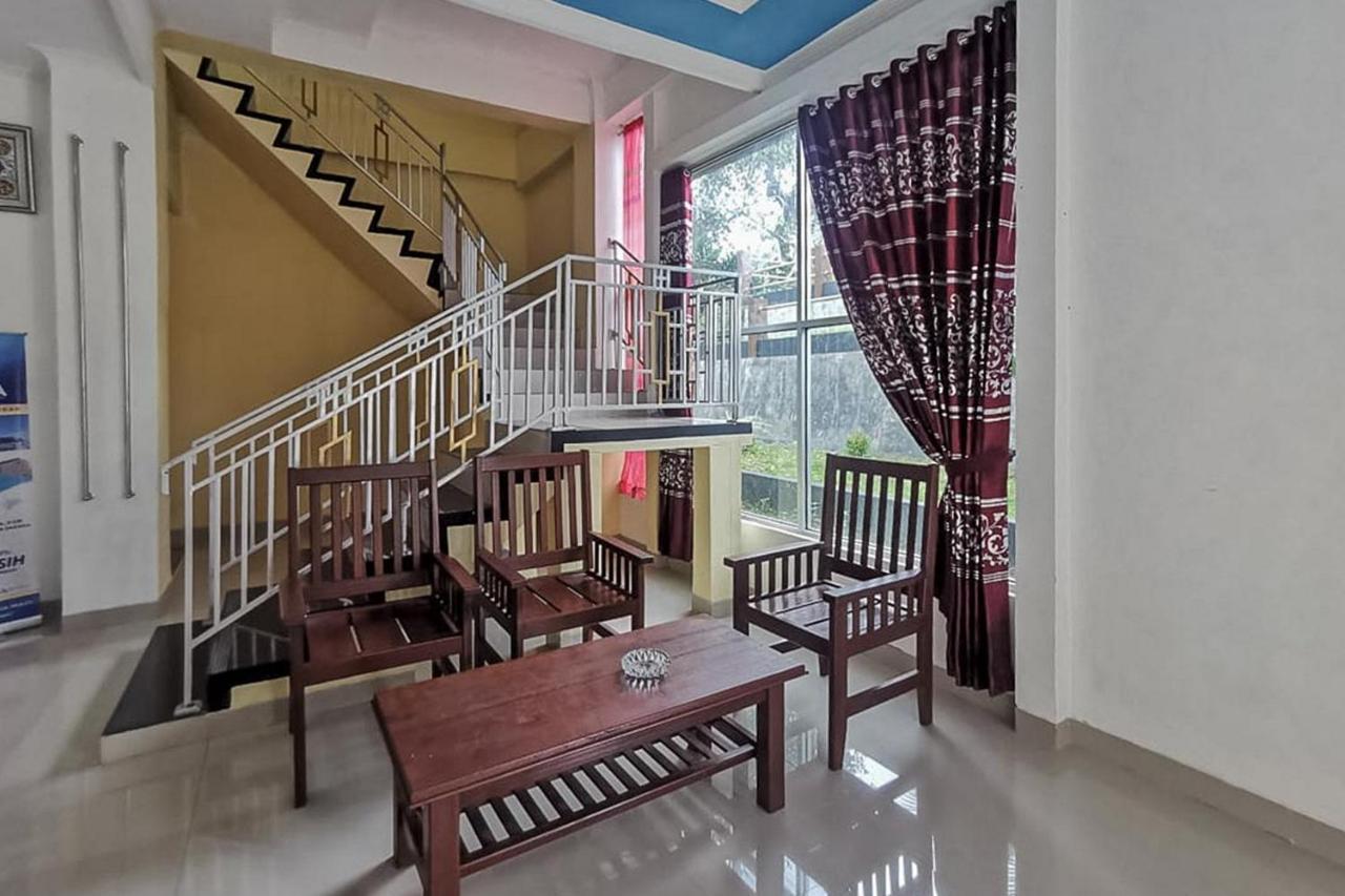 RedDoorz near Kantor Walikota Bontang Nyerakat Bagian luar foto